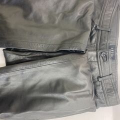 値下げ !! Mサイズ レザーパンツ BOSCH 低価格 使用可 薄手 !!  (管理番号：2900120）の画像