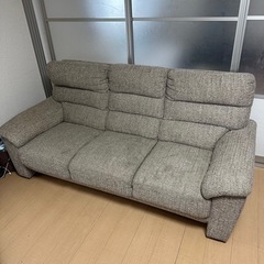 ソファー　３人掛け　ベージュ　背もたれ高　中古