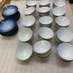有田焼  茶碗 44客  皿 13枚  まとめての画像