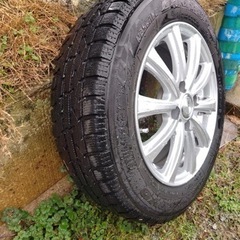 165 70 r14 冬用スタッドレスタイヤの画像
