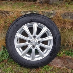 165 70 r14 冬用スタッドレスタイヤの画像