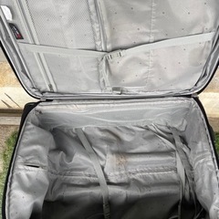 中古 キャスター付きスーツケース キャリーケース ブラック 2024/01/24の画像