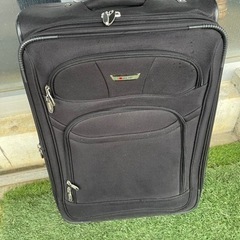 中古 キャスター付きスーツケース キャリーケース ブラック 2024/01/24の画像