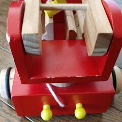 カタカタ消防車  木製玩具の画像