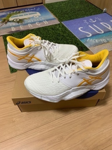アシックス　バスケシューズ