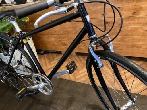 【後輪タイヤ・チェーン新品！】7段変速　700×28cクロスバイク　マットブラック