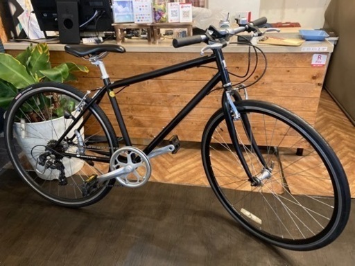 【後輪タイヤ・チェーン新品！】7段変速　700×28cクロスバイク　マットブラック