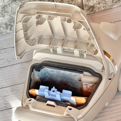 2019年製 日立 紙パック式掃除機 CV-PF90