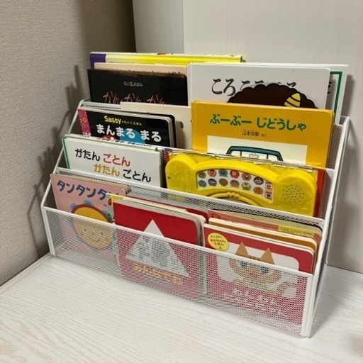 絵本ラックニトリ美品 (mayumi) 知立の収納家具《マガジンラック 絵本ラックニトリ美品 (mayumi) 知立の収納家具《マガジンラック