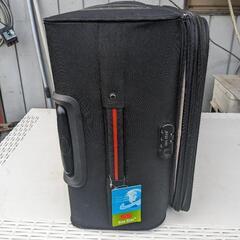 28インチの大容量スーツケースの画像