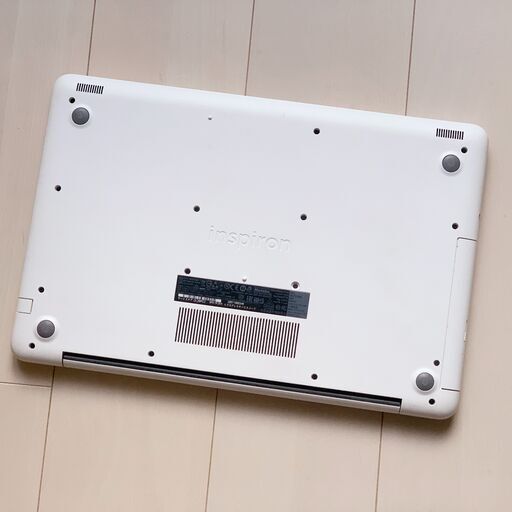 DELL Inspiron 15 5567 (ic) 大阪難波のノートパソコンの中古あげます