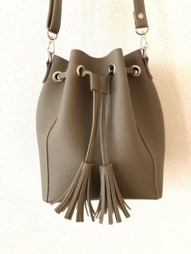 美品！巾着型ショルダーバッグ