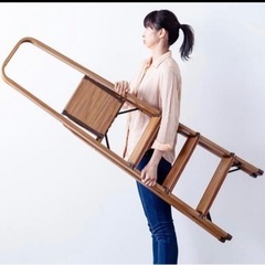 【最終お値下げ⭐︎今週8,000円】【新品購入室内で数回のみ】4段　折りたたみ 軽量 アルミ 家庭用 足場 安全 滑り止め 踏み台 EEX-KYA11の画像