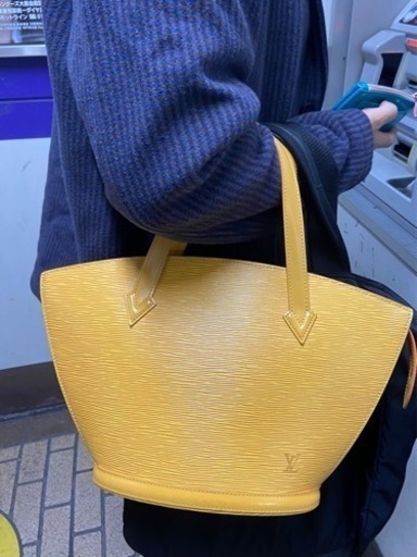 中古 LOUIS VUITTON