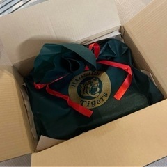 【新品】阪神タイガースユニホーム　還暦　レプリカ　レッドの画像