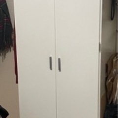クローゼット　棚おきをハンガー付けてリメイクしてます。