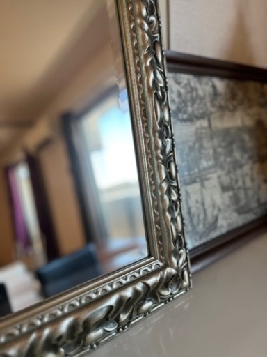 ヨーロッパの装飾　ミラー　鏡の中の周りが面取リカットされて高級アンティーク