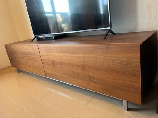 ボーコンセプト　Bo Concept テレビボーウォールナッツ
