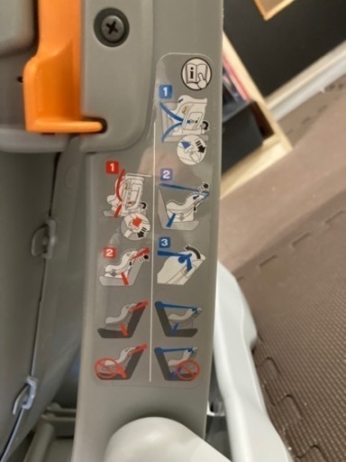 ほぼ未使用のチャイルドシートです。