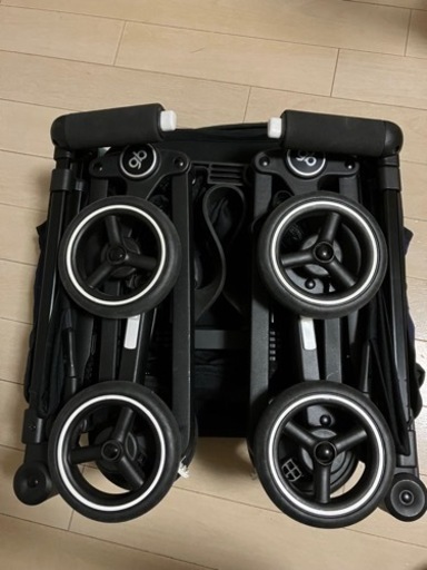 たたむと最小ベビーカー