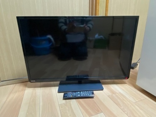 TOSHIBA  液晶カラーテレビ　32型