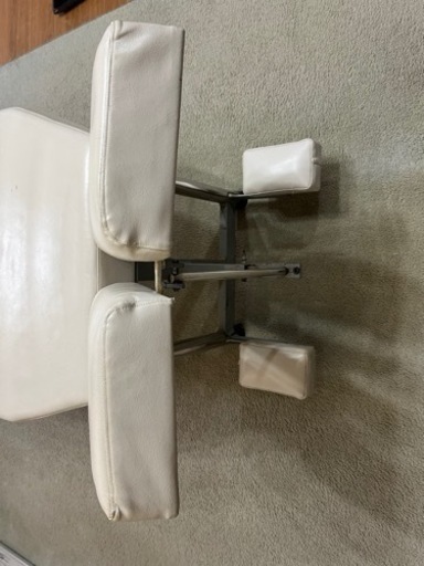 ①
治療用べッド（特注品）