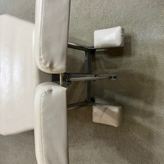 ①
治療用べッド（特注品）の画像