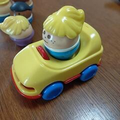 リトルタイクス トドルトッツ５体と車の画像