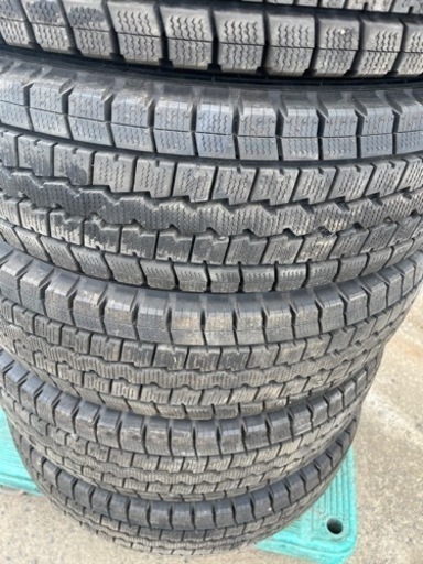 195/85R15 スタッドレス トラックタイヤ