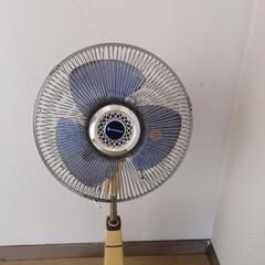 日立　古い扇風機の画像