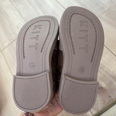子供の靴の画像