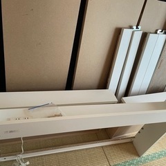 ベッドフレーム、マトレスの画像