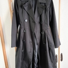 黒　トレンチコート