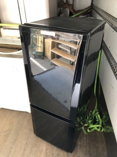 北九州市内配送無料　保証付き　三菱電機 MITSUBISHI ELECTRIC MR-P15A-B [冷蔵庫 146L サファイアブラック]