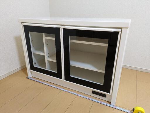 ニトリ テレビ台(ガラス扉、コンセント付き)