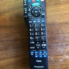 ❷壁かけ薄型液晶TV                           パナソニック　VIERAの画像