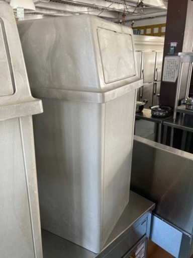 ゴミ箱☆94843ラバーメイト　両面入口　50cm角高さ101cm