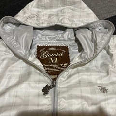 GOTCHA  ジャンパー　白　フード付き　mサイズの画像