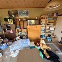 残置物の家具などの画像