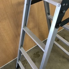 アルミ脚立　4段の画像