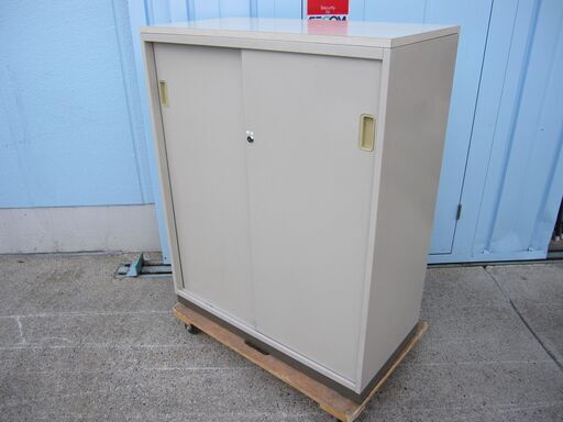 特価！　引違い書庫　天板付き　900ｘ450ｘ1120　ウチダ製　ニューグレー　鍵無し：作成可能1,100円/本