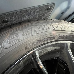 スタッドレスタイヤ+ホイール　195/65R16の画像