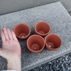【引取限定】植木鉢４つ