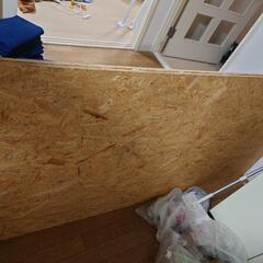 木材　ベニヤ板？　集合材？　厚さ9mm 2枚