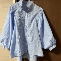 花柄の服の画像