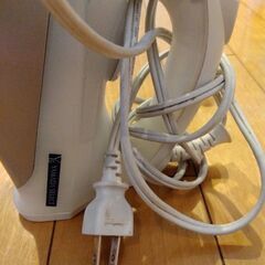 スチームアイロン ヤマダセレクトYA-C10F1(W)