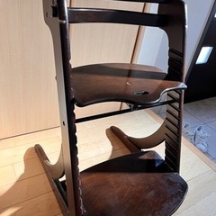 チャイルドチェア　子ども椅子の画像