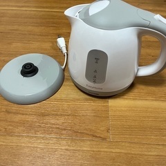 電気ケトルの画像