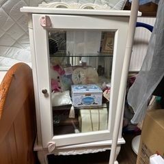 【引越しのため1月中に引き渡し希望】　ドレッサーの画像