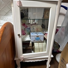 【引越しのため1月中に引き渡し希望】　ドレッサーの画像